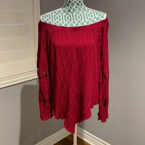 Off Shoulder Brick Red Top w/flowy Lace Sleeves L